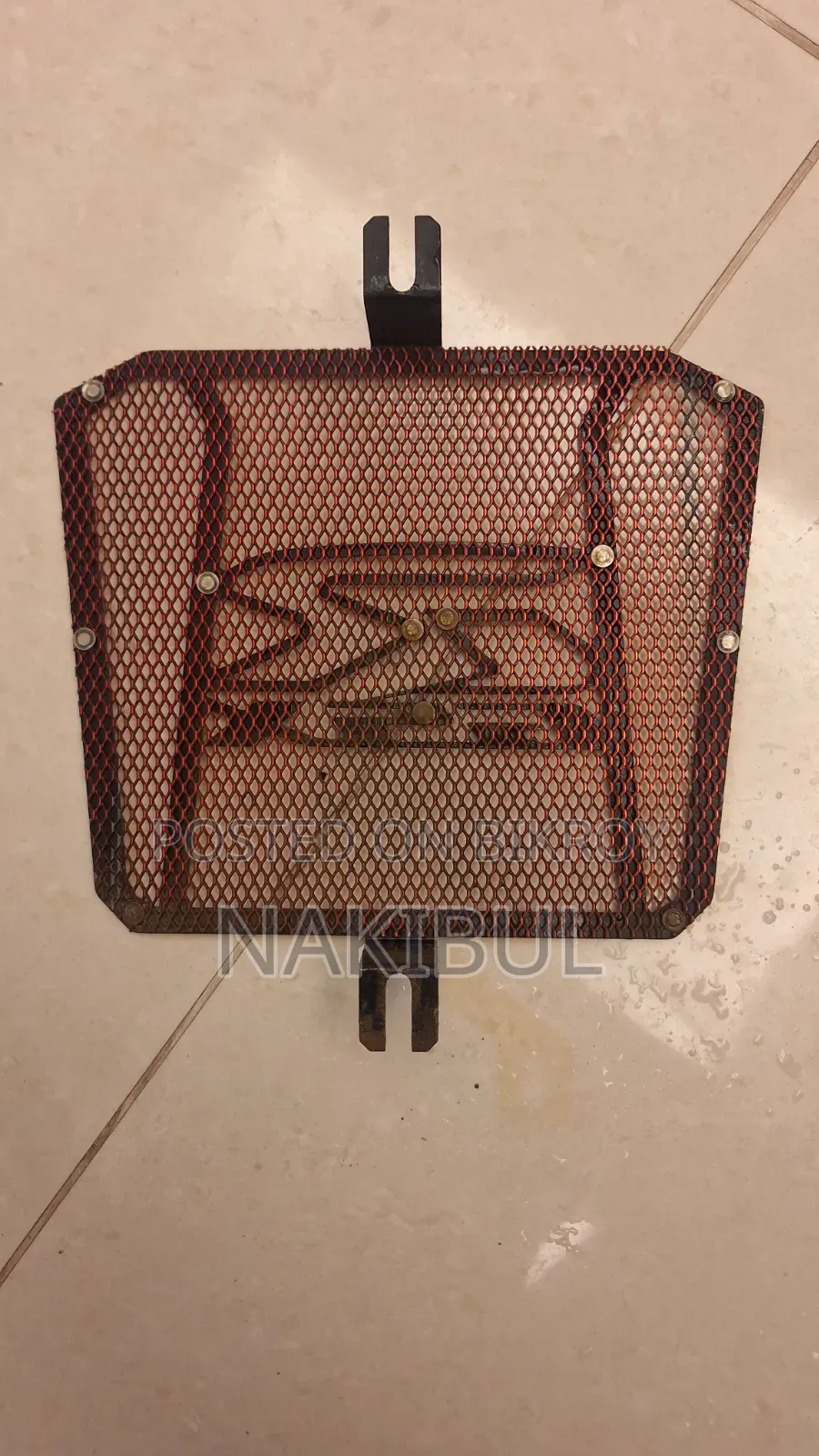 রেডিয়েটর গার্ড / কভার