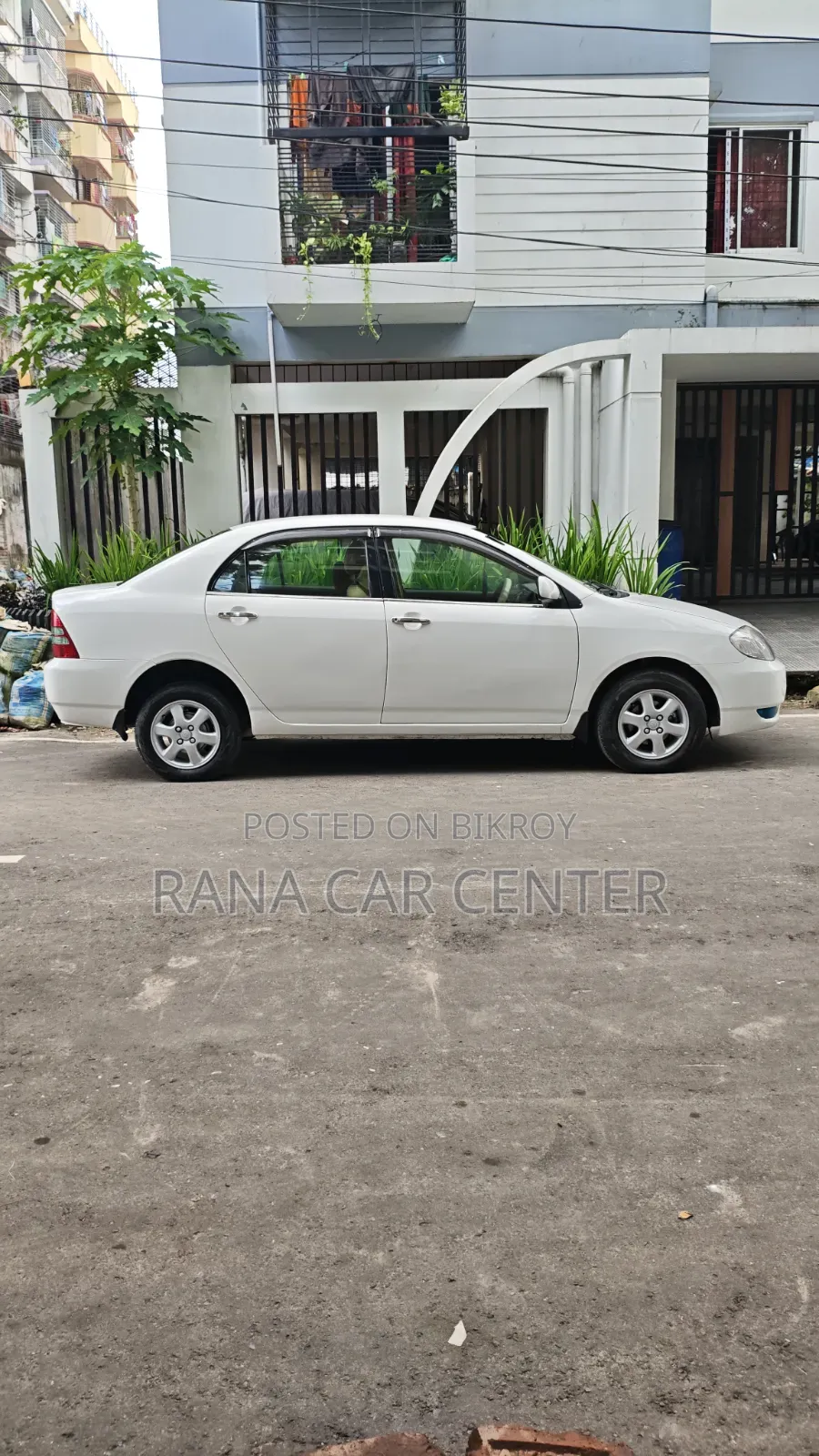 টয়োটা করোল্লা সেডান ২০০৩ হোয়াইট