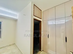 বসুন্ধরার ট্রপিক্যাল দক্ষিণায়নে ৪ বেডরুমের অ্যাপার্টমেন্ট বিক্রয়