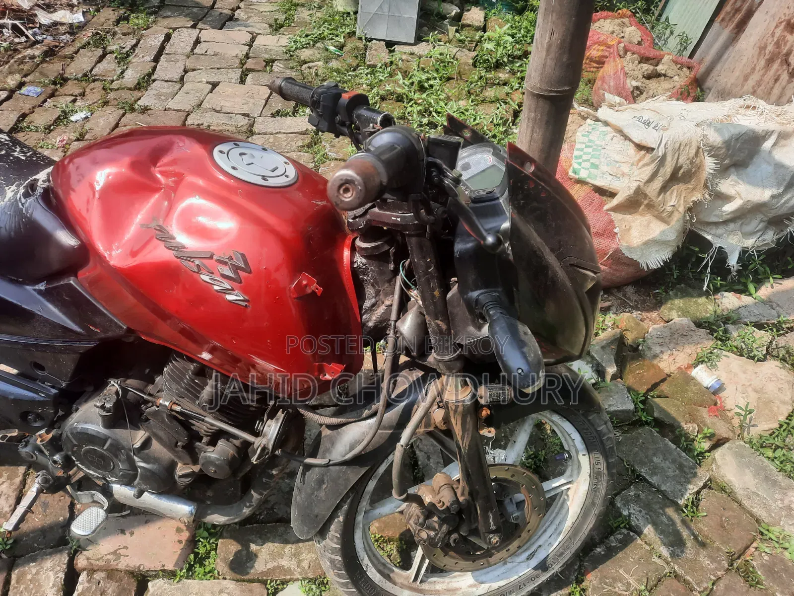 Bajaj Pulsar 150 2012 Red