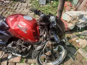 Bajaj Pulsar 150 2012 Red