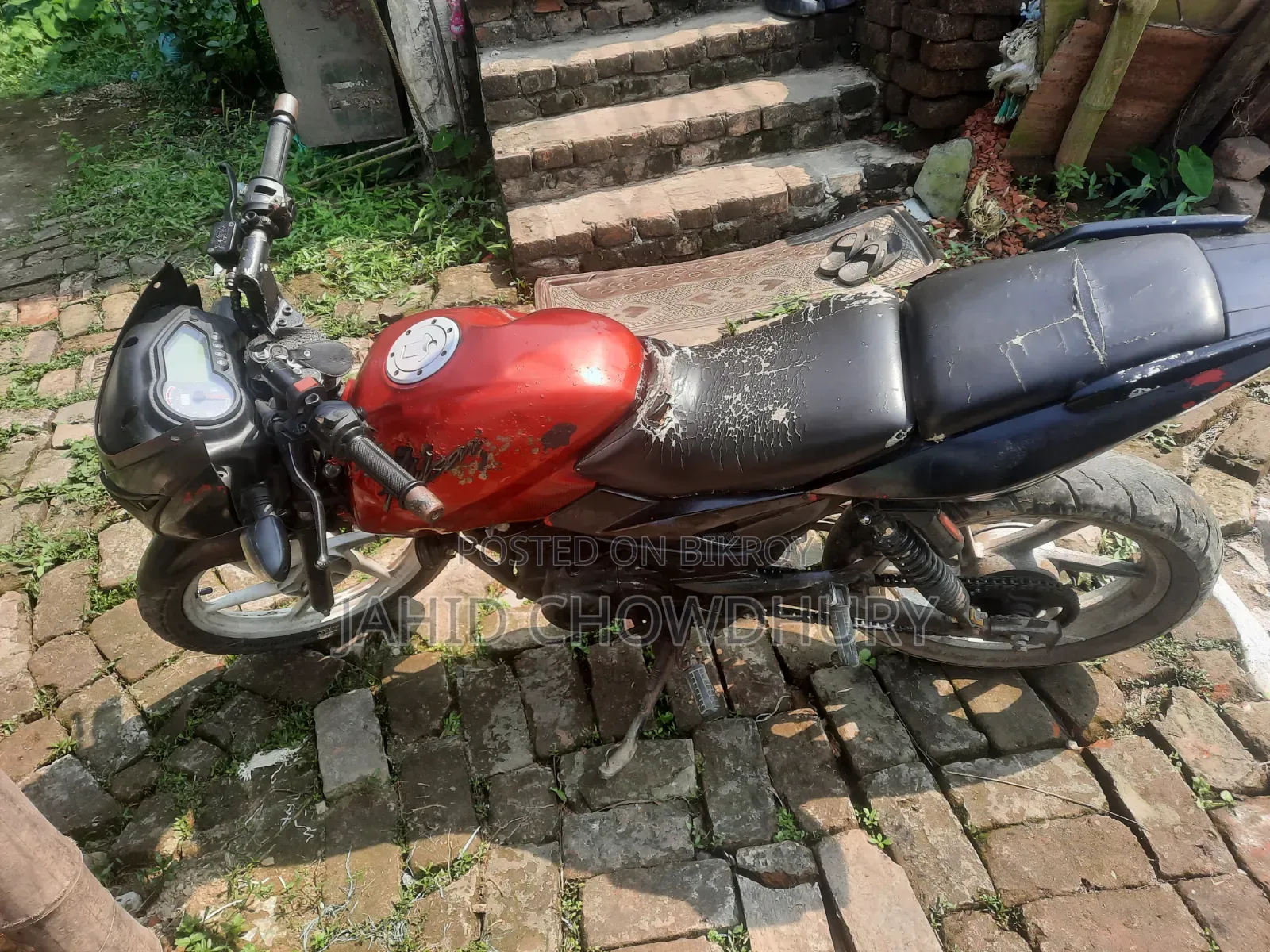Bajaj Pulsar 150 2012 Red