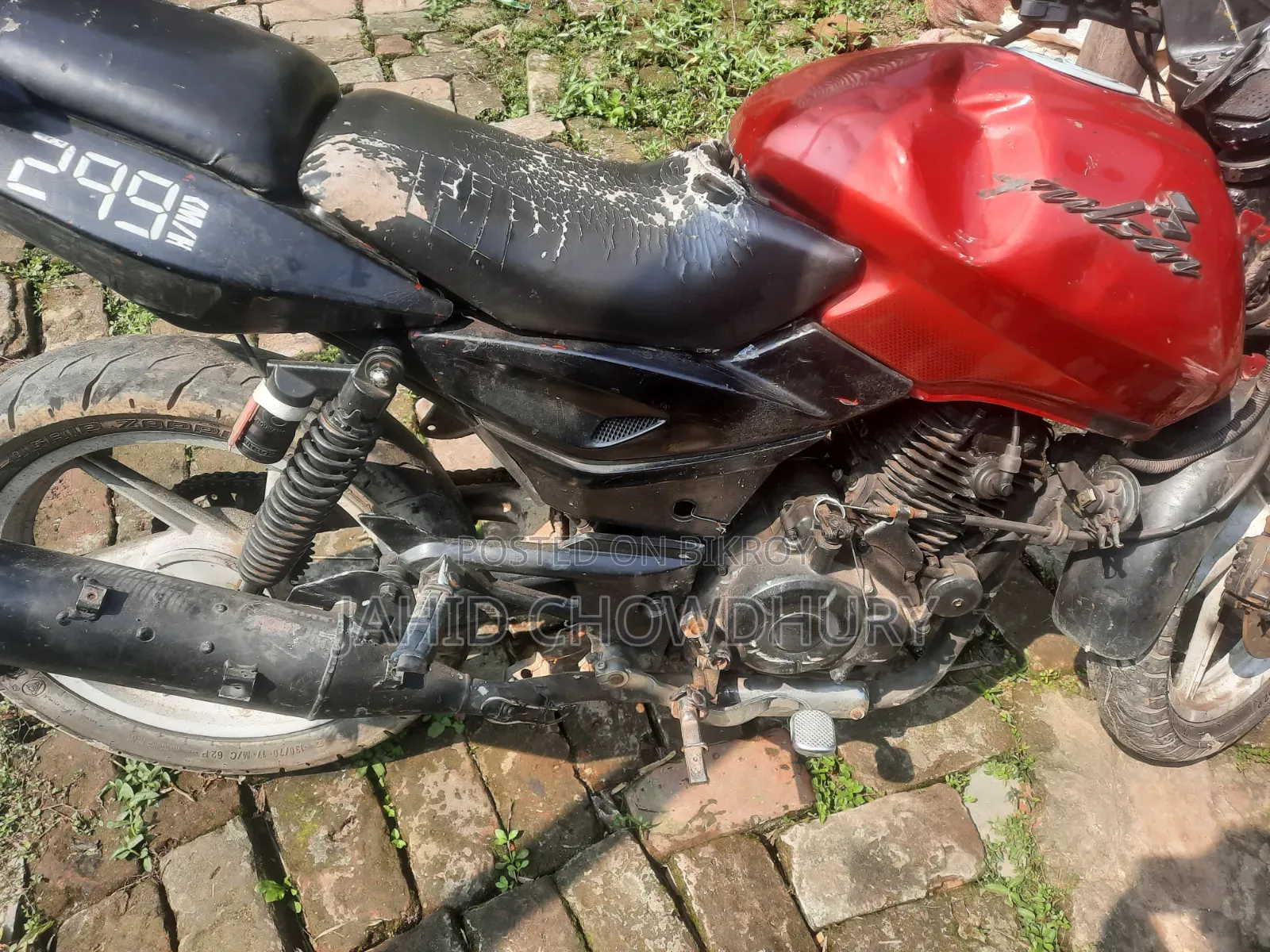 Bajaj Pulsar 150 2012 Red
