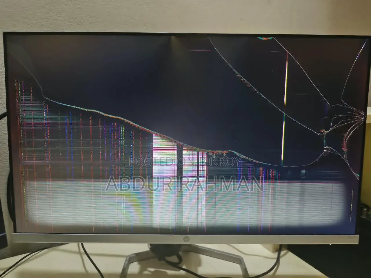 HP M22f Monitor 21.5-Inch – Damaged Panel, for Parts
