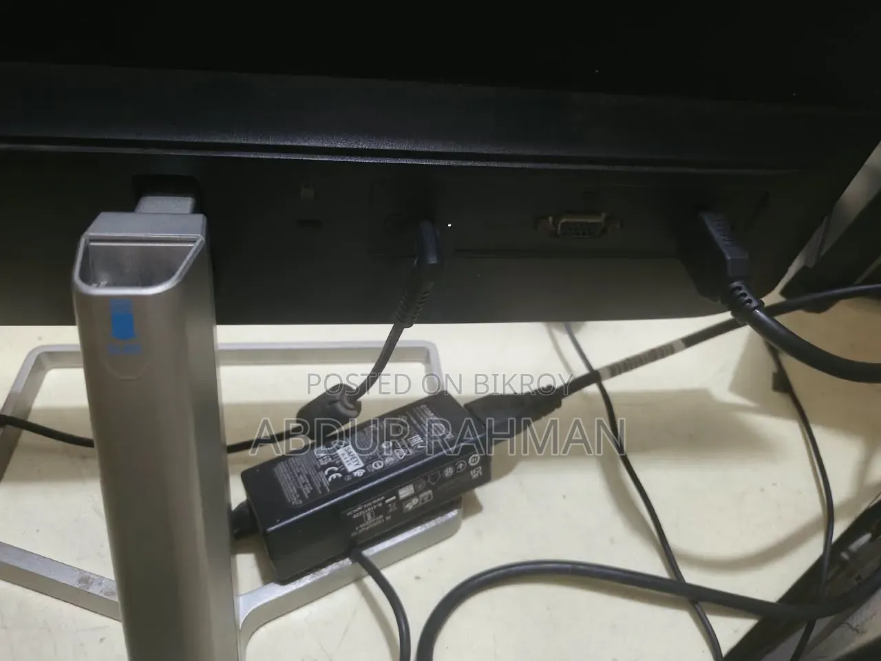 HP M22f Monitor 21.5-Inch – Damaged Panel, for Parts