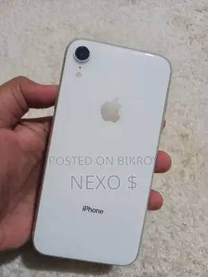 Apple iPhone XR 64 GB White