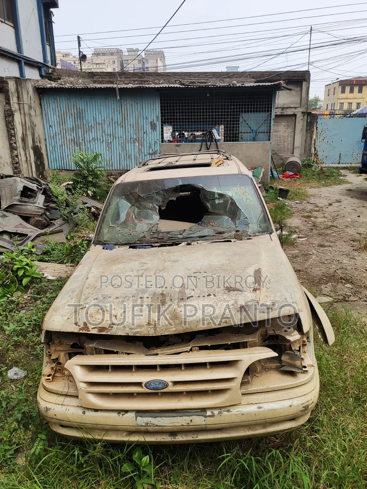 ফোর্ড এক্সপ্লোরার লিমিটেড ৪x৪ ১৯৯৭ হোয়াইট