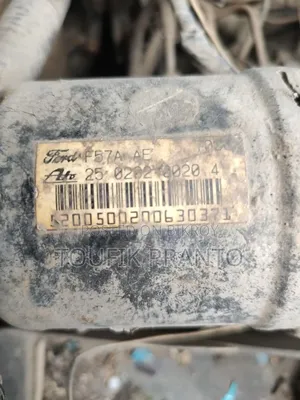 ফোর্ড এক্সপ্লোরার লিমিটেড ৪x৪ ১৯৯৭ হোয়াইট