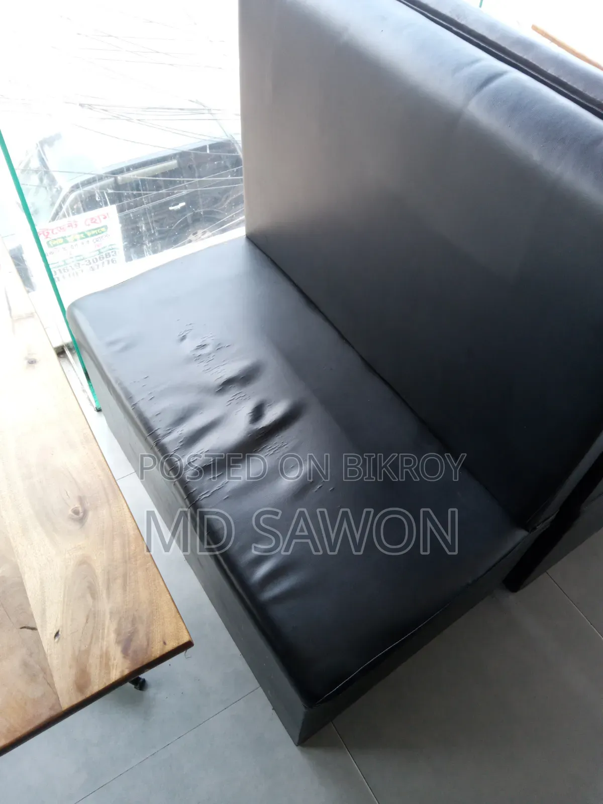 8 pieces of premium sofas used in restaurant for sale at low price