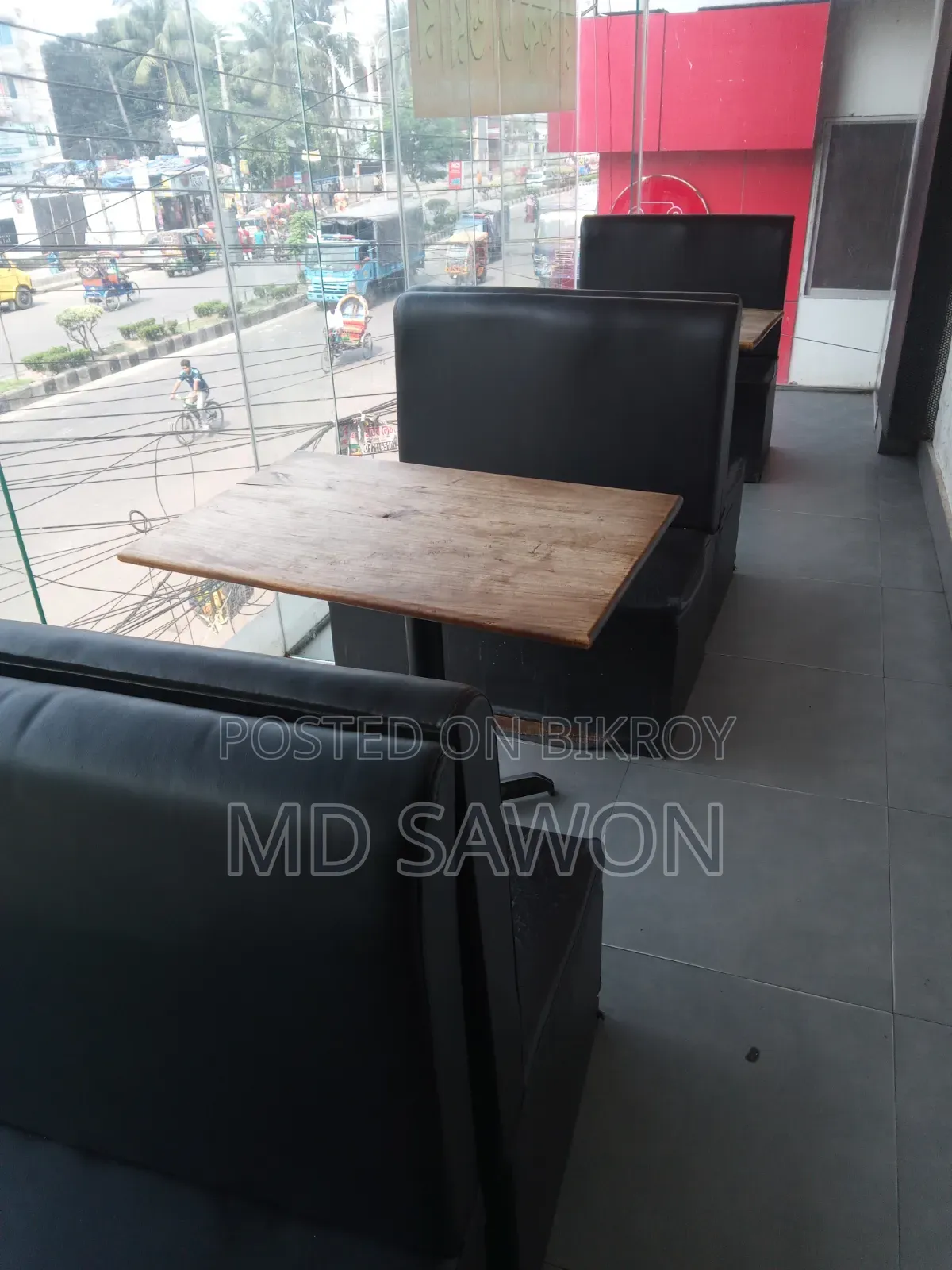 8 pieces of premium sofas used in restaurant for sale at low price