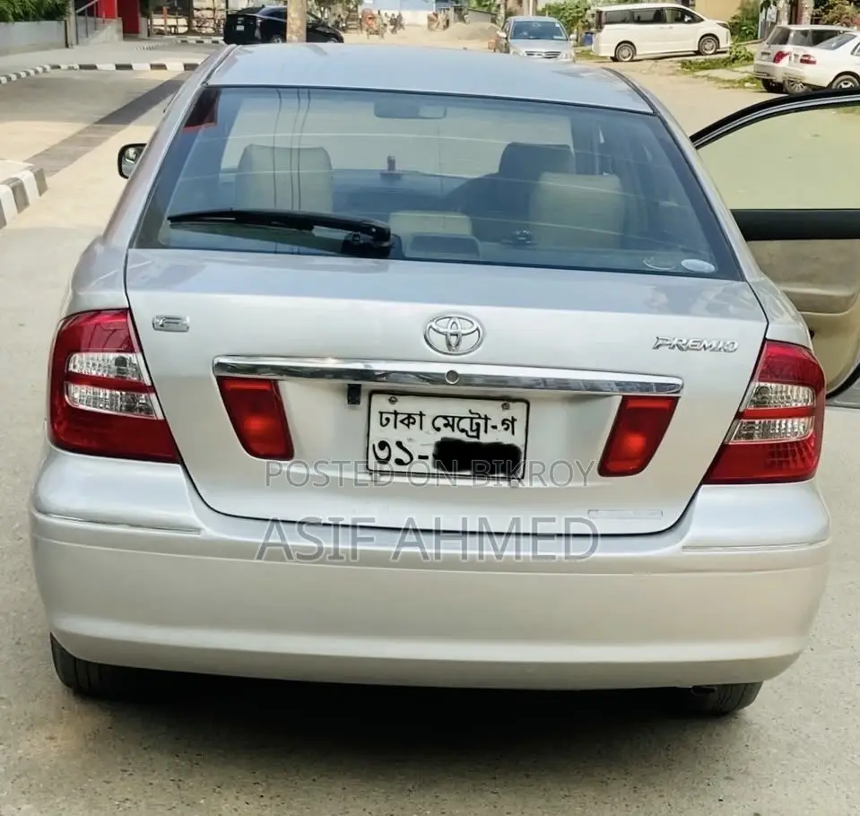 টয়োটা প্রমিও ২০০৬ সিলভার