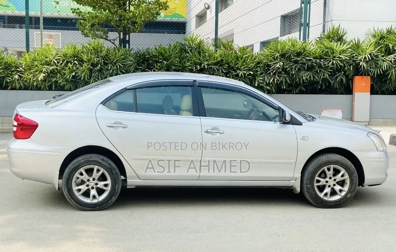টয়োটা প্রমিও ২০০৬ সিলভার