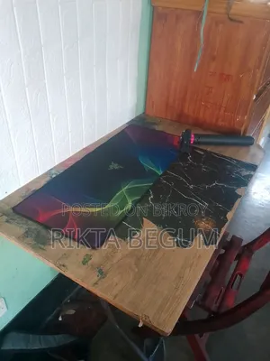 স্টাডি টেবিল