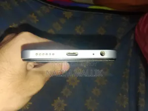 Itel P65 128 GB Silver