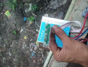 সোলার চার্জ কন্ট্রোলার