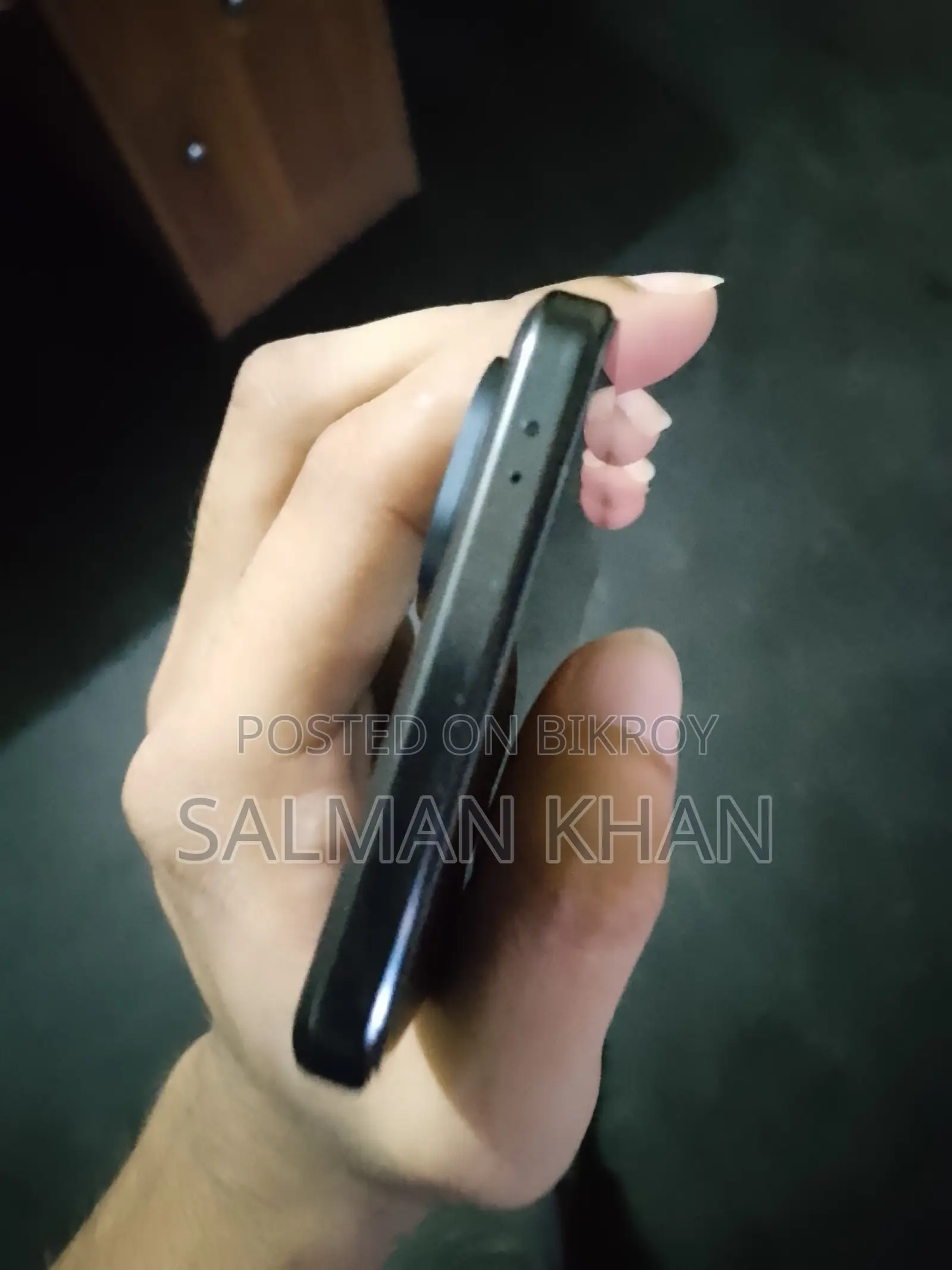আইকিউও ২৫৬ জিবি ব্ল্যাক