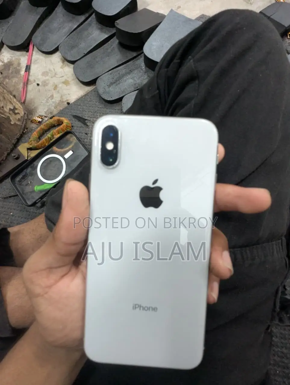 Apple iPhone X 64 GB White