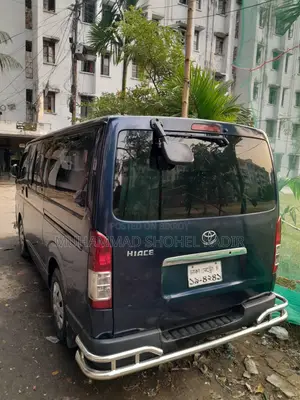 Toyota HiAce 2012 Blue