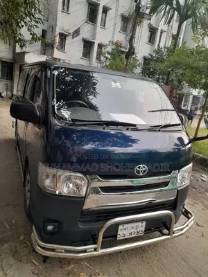 Toyota HiAce 2012 Blue