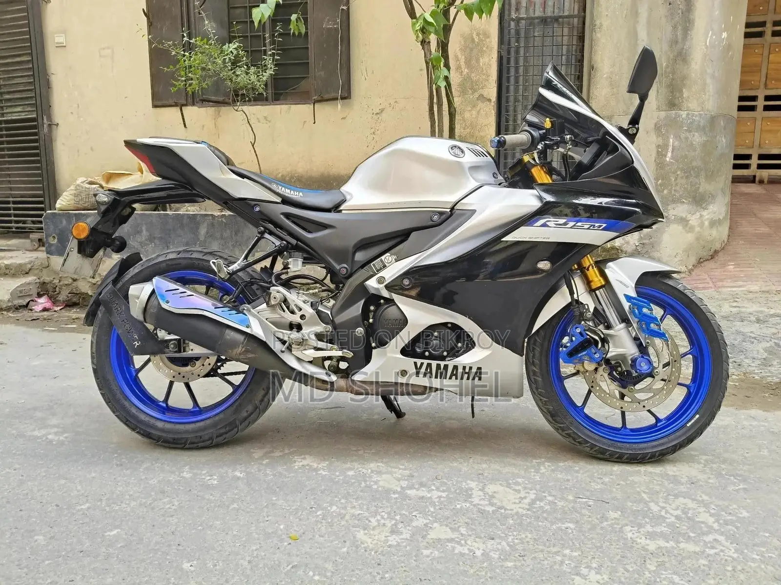 ইয়ামাহা আর১৫এম ২০২৩ গ্রে