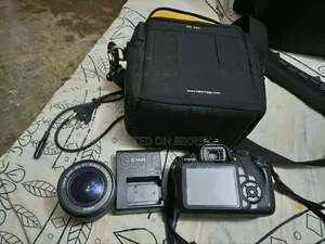 ক্যানন ১২০০ডি