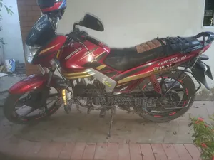 নিউ মহিন্দ্রা সেঞ্চুরো ২০১৯ লাল