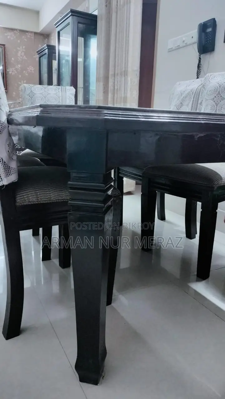 সেগুন কাঠের ডাইনিং টেবিল ৬টি চেয়ার সহ