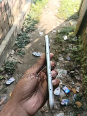 Apple iPhone 11 64 GB White