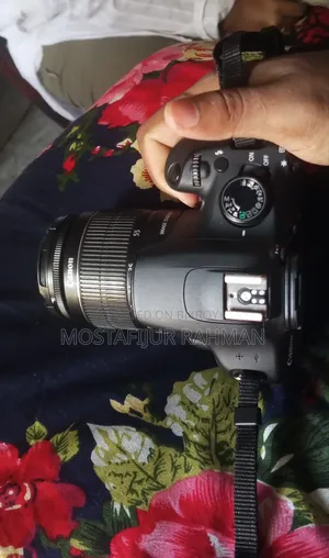 ক্যানন ১২০০ডি