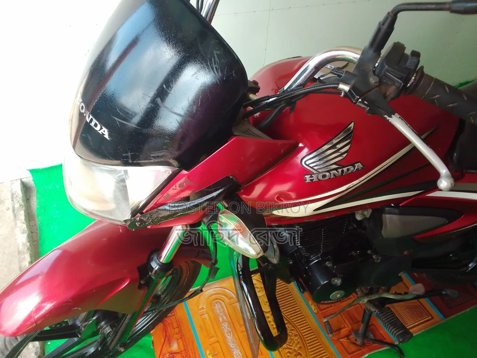 Honda CB 2016 Red