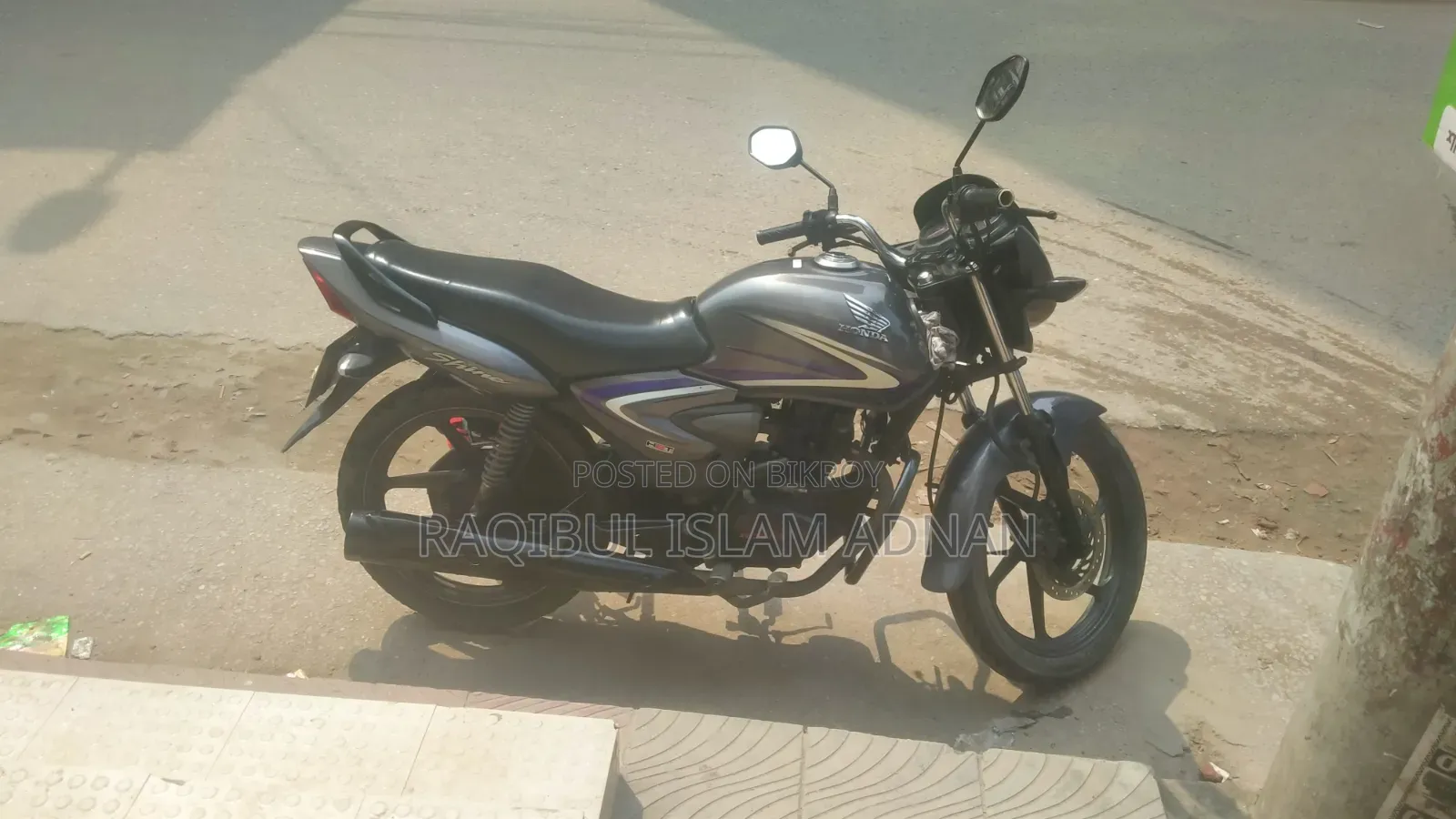 হোন্ডা সিবি ২০১৬ রূপালি