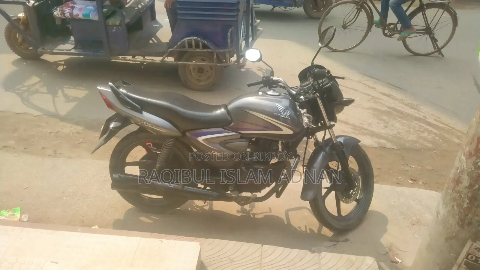 হোন্ডা সিবি ২০১৬ রূপালি