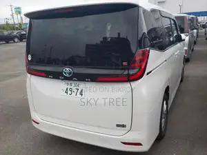 Toyota Noah 2022 Pearl