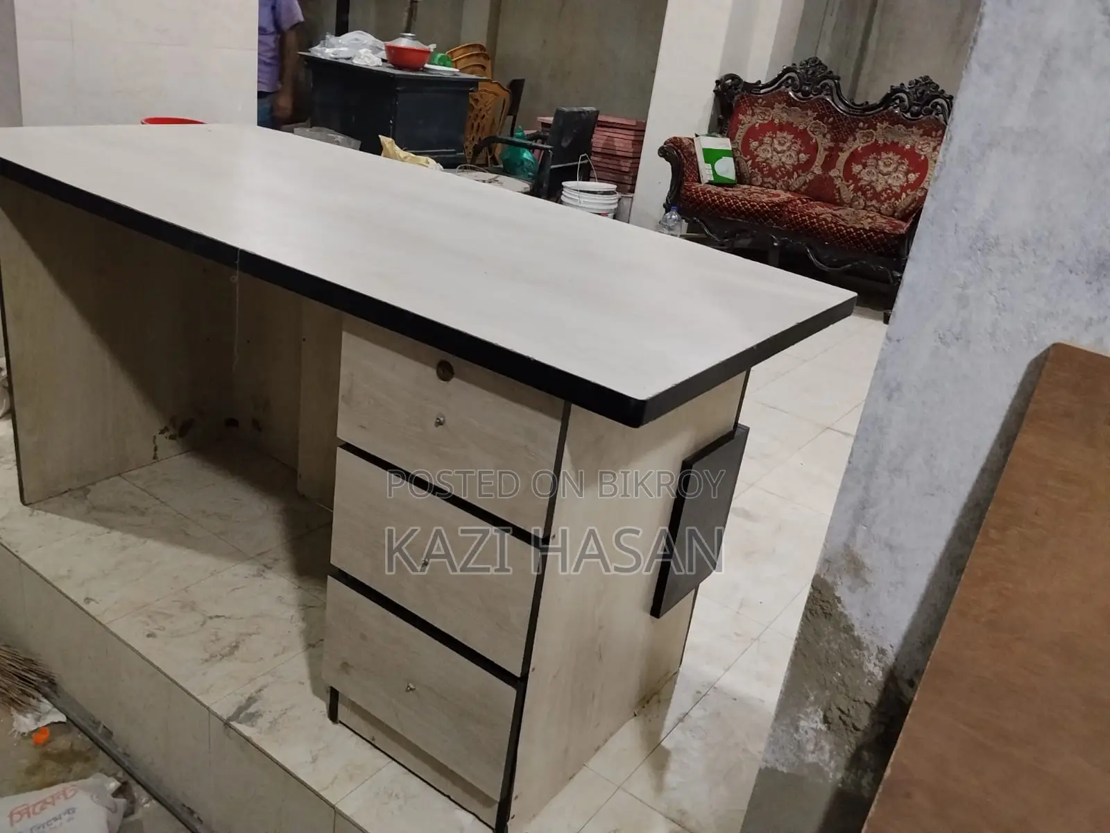 এক্সিকিউটিভ টেবিল