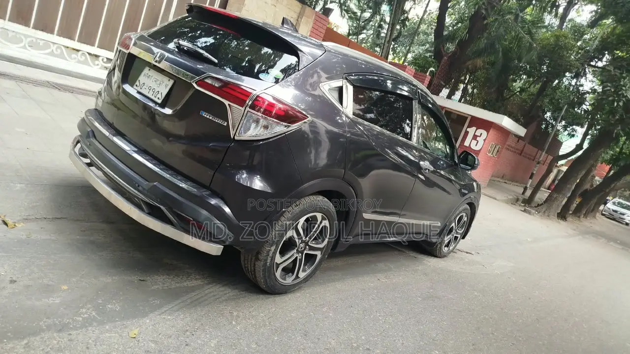 হোন্ডা ভেজেল ১.৫ হাইব্রিড ফোর হুইল ড্রাইভ ২০১৪ গ্রে