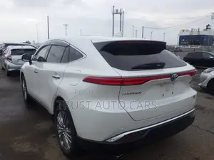 Toyota Harrier 2.5 Hybrid 2021 Pearl