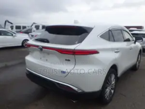 Toyota Harrier 2.5 Hybrid 2021 Pearl