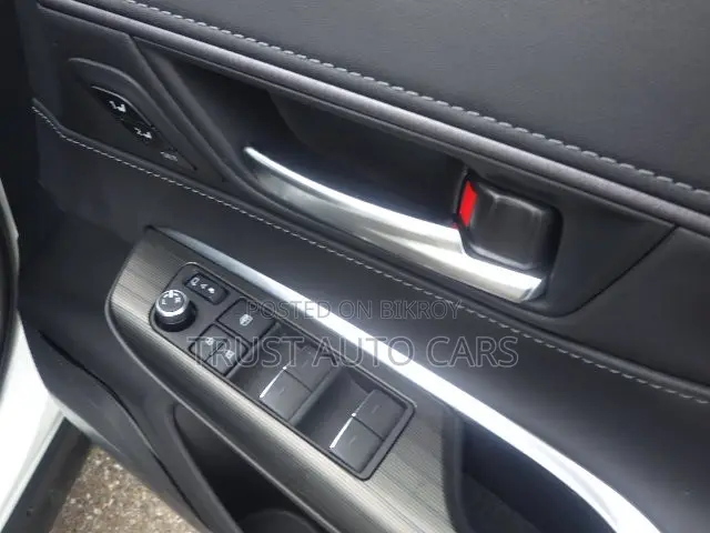 Toyota Harrier 2.5 Hybrid 2021 Pearl