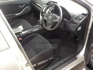 Toyota Premio 2020 Silver