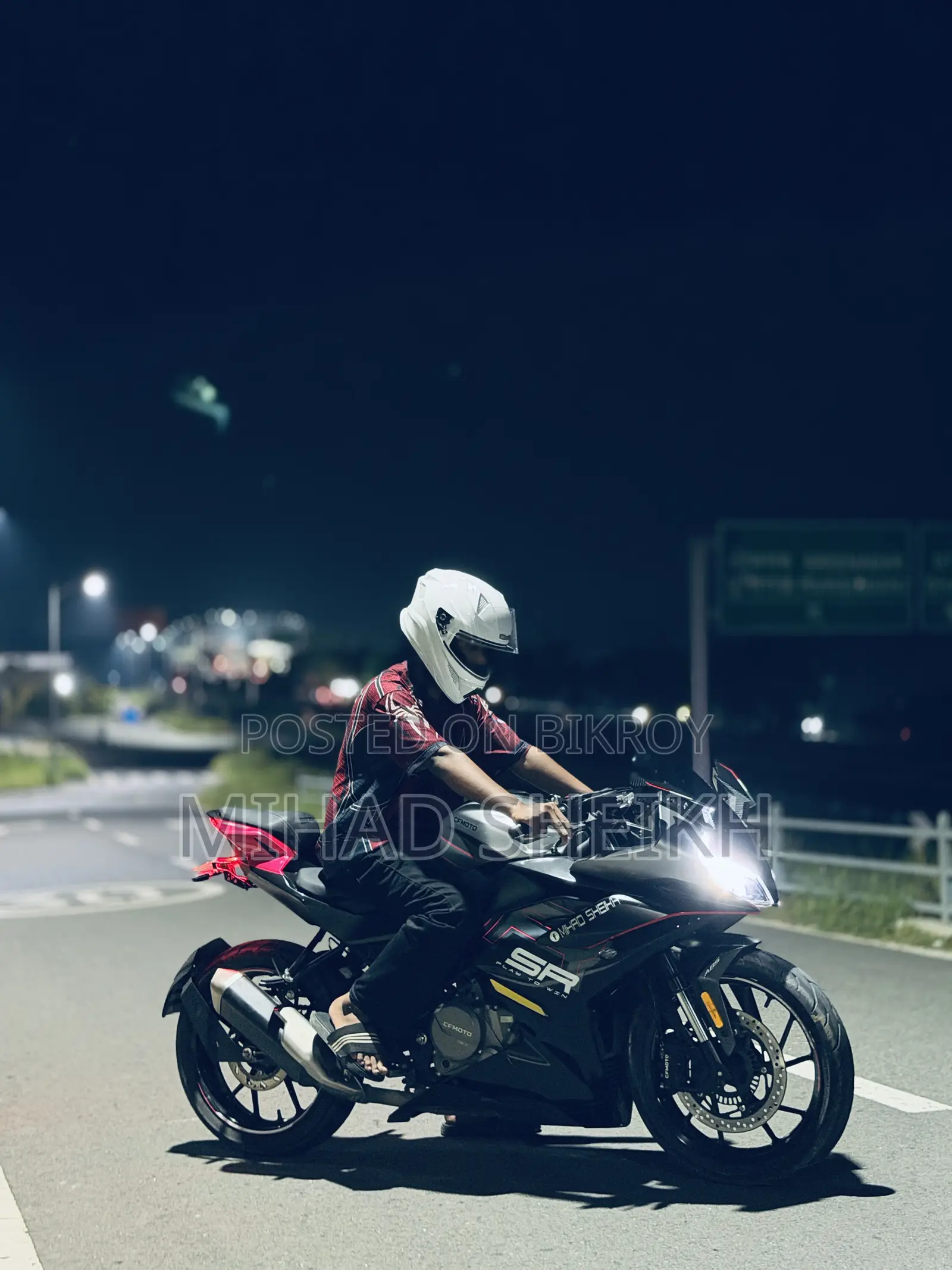 CFMoto 300SR 2025 Black