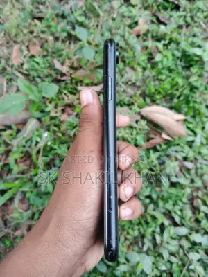 অ্যাপল আইফোন এক্সআর ৬৪ জিবি কালো