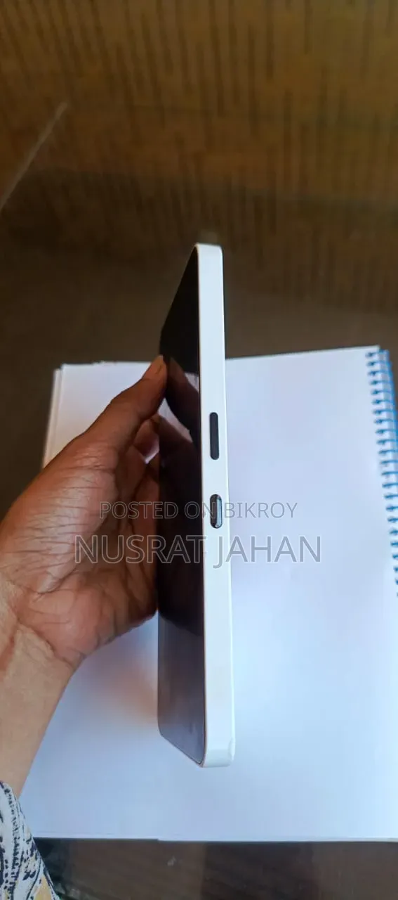 নাথিং ফোন ৩এ ১২৮ জিবি সাদা