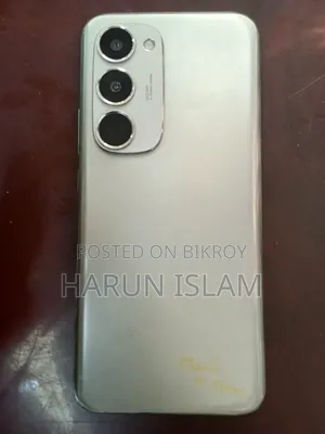 টেকনো স্পার্ক ৪০ প্রো+ ২৫৬ জিবি সাদা