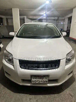 টয়োটা এক্সিও ২০১০ সাদা