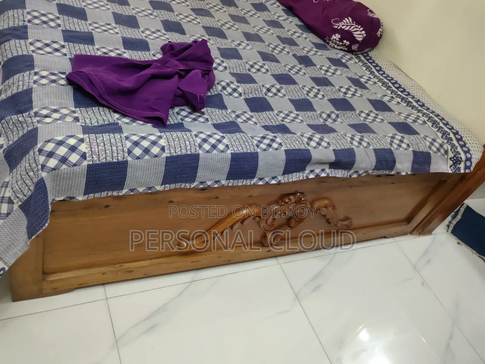 Bed 5/6 Feet