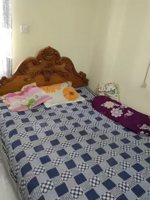 Bed 5/6 Feet