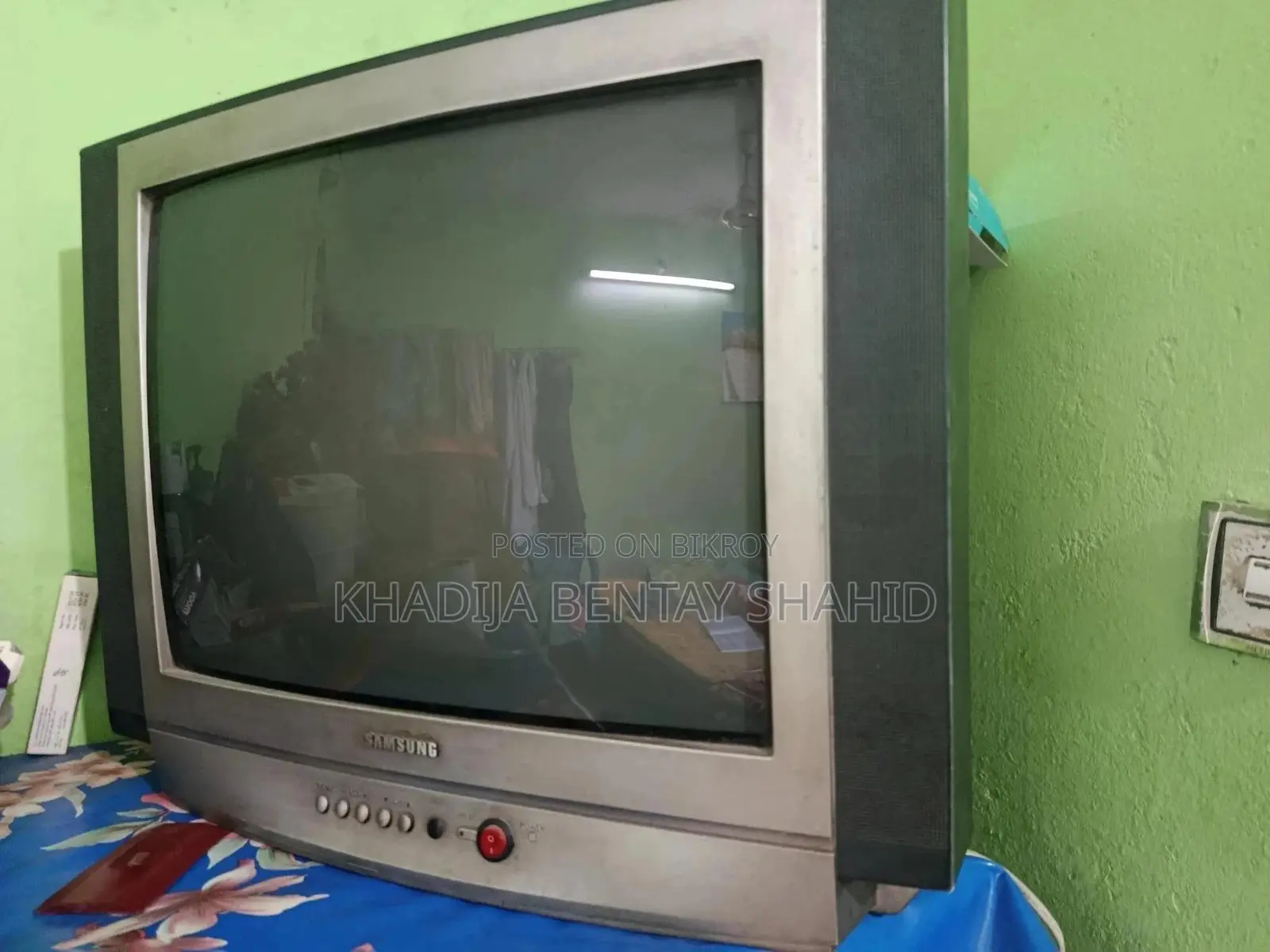 Old working box TV for sale.