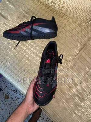 Adidas Predator (Turf)