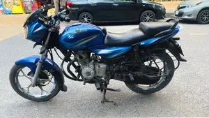 বাজাজ ডিসকভার ১২৫ ২০১৭ নীল
