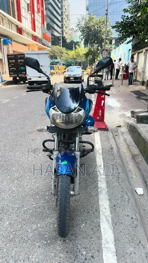 বাজাজ ডিসকভার ১২৫ ২০১৭ নীল